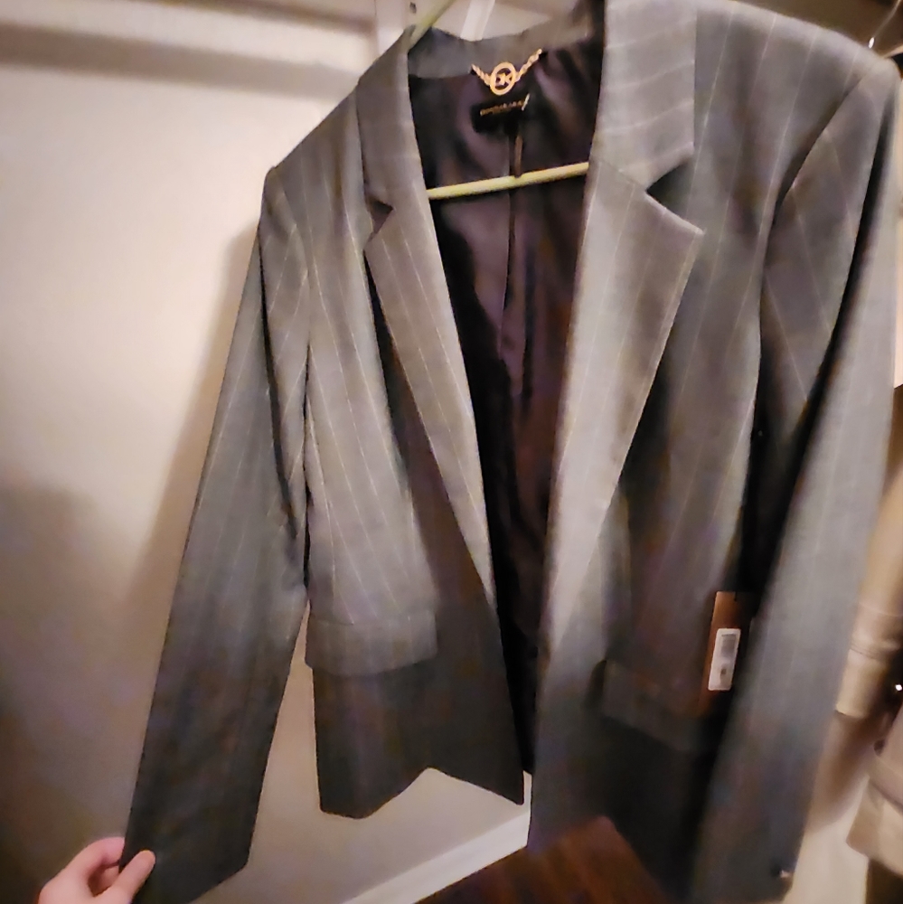 Donna Caran blazer